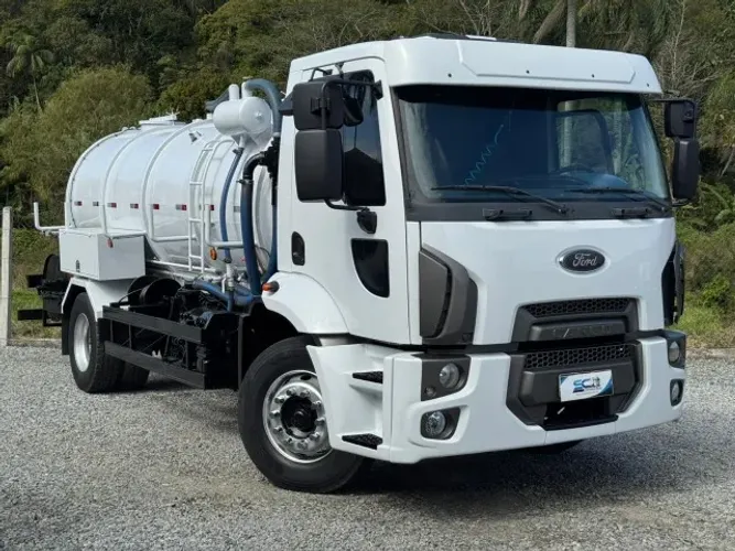 caminhão limpa fossa 