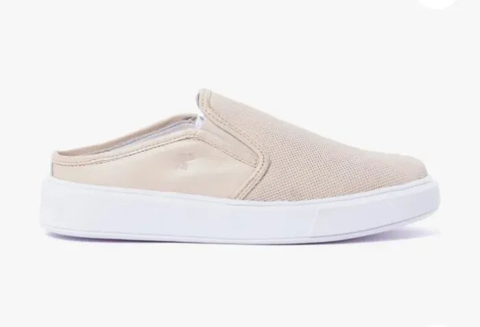 Tênis casual tipo Mule Slip On em Couro bege