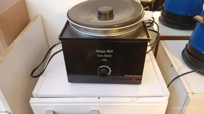 Panela de cera quente 