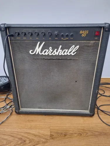 Amplificador para Contra-Baixo Marshall Bass 60