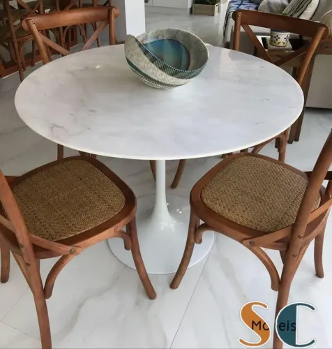 Mesa Saarinen em mármore branco extra 