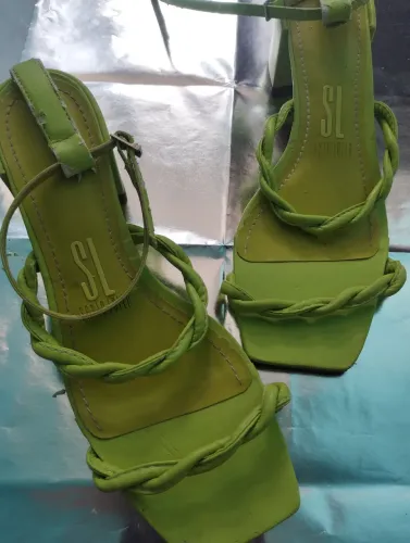 Sandálias Salto Plataforma Verde