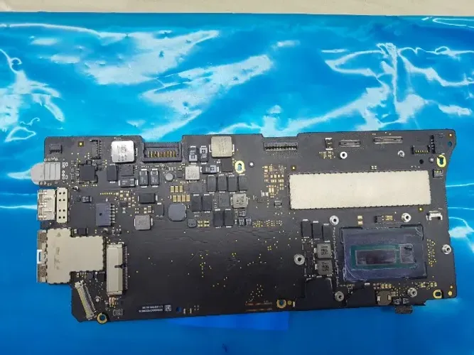 Placa Macbook A1502 - i5 - 2.7hZ 8GB - LEIA A DESCRICAO