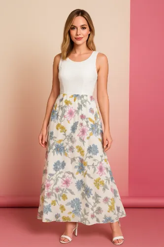 Vestido Longo em Voil e Renda