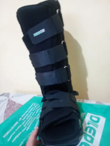 Bota Imob Tornozelo Longa, lado direito
