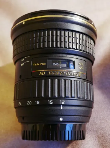 Lente Tokina 12-24mm F4 para Nikon como nova