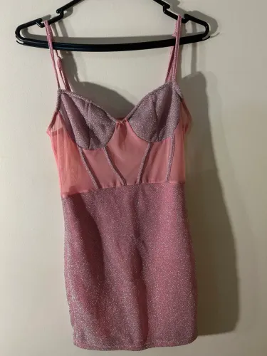 vestido rosa com corselet