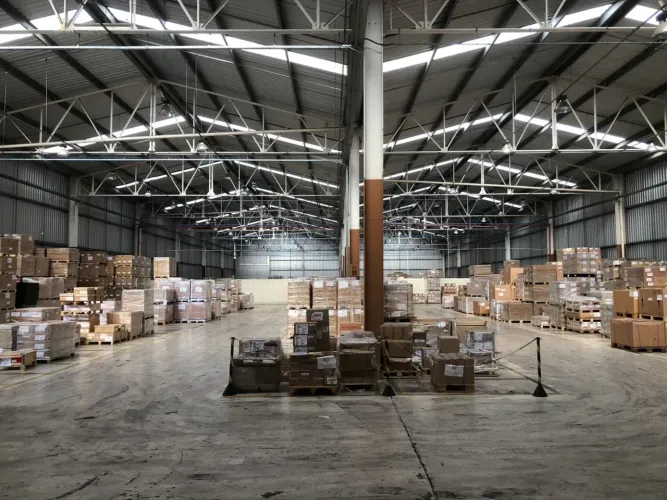 Galpão/Depósito/Armazém para aluguel com 4000 metros quadrados em Piracangaguá - Taubaté -