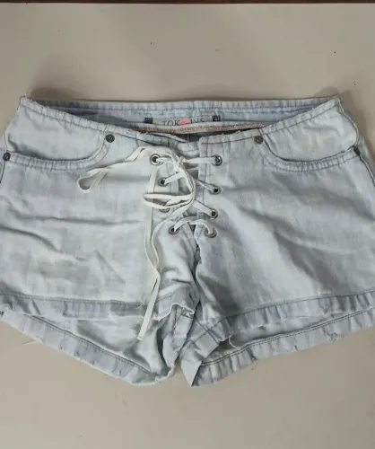Short Jeans Tamanho: 38 Marca: Tok