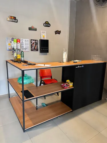 Balcão Comercial 2m em Metalon + MDF (Loja/Bar/Recepção)