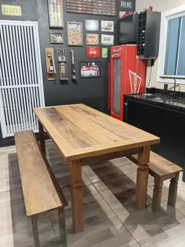 Mesa Rústica com bancos 2 metros