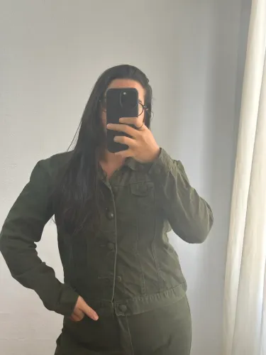 Conjunto jeans verde militar