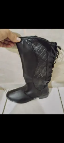 VENDO BOTA NOVA N37