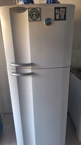 Geladeira Eletrolux duplex, geladeira está gelando pouco, quem tiver interesse