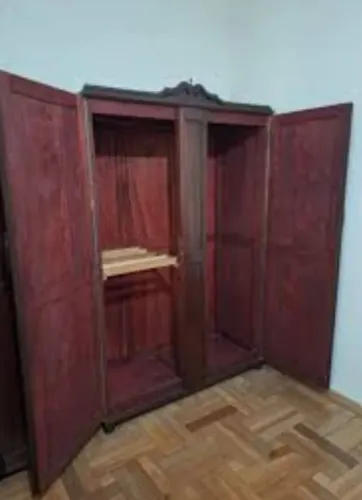 Guarda Roupa Antigo 