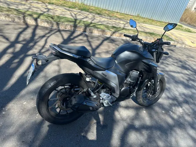 Yamaha Fazer 250 2022