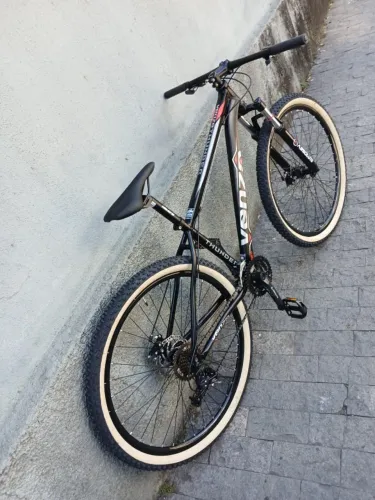 Bicicleta Venzo Thunder Nova, 21 Velocidades, Freio a Disco e Suspensão
