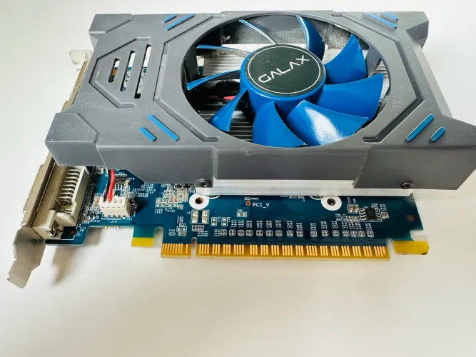 Placa Vídeo GT 730 2GB GDDR5 GALAX