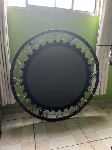 Cama elástica nova