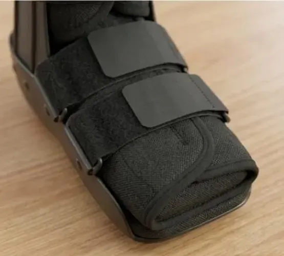Bota Ortopédica Longa Imobilizadora Robofoot Ideal - Tamanho M (Seminova)