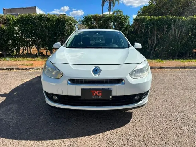 Renault Fluence Sed. Dynamique 2.0 16V Flex Mec. 2014