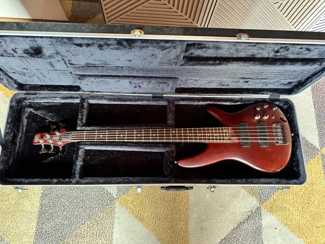 Baixo Ibanez SR505
