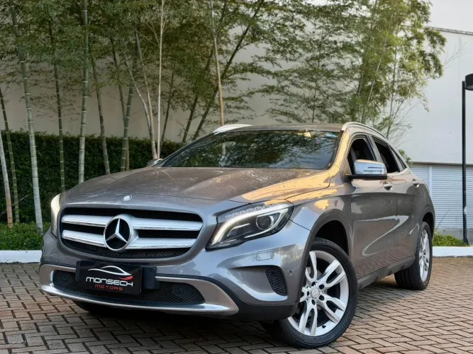 Mercedes-Benz GLA-200 GLA 200 Night 1.6. TB 16V Flex Aut. 2016