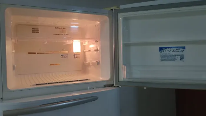 Geladeira Eletrolux DFF44 