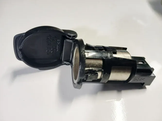 Acendedor de cigarro do Renault Duster logan Sandeiro Kwid