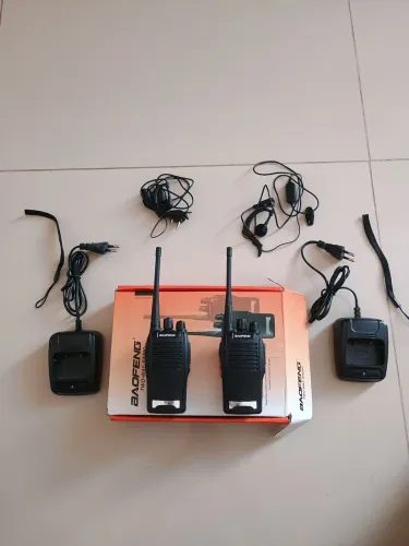 Vendo Par de rádio baofeng, novos e completos.