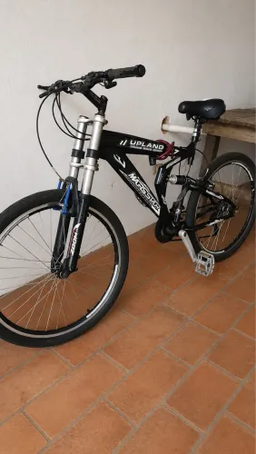 Bicicleta Upland Aro 26 - Suspensão Dupla