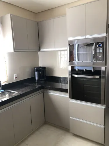 Cozinha planejada a partir de R$750 o metro no mdf branco