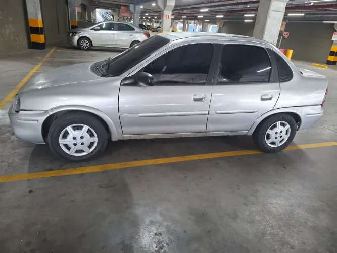 Chevrolet Corsa Sedan Super Milenium 1.0 MPFI 16V 2001