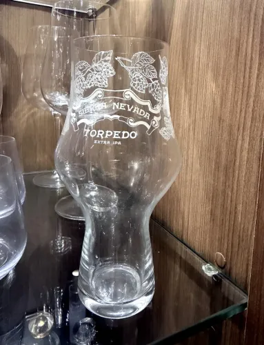 COLEÇÃO DE COPOS DE CERVEJA ESPECIAIS