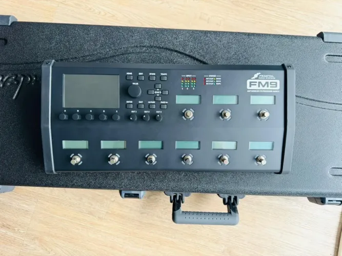 FM9 MK2 - Praticamente Nova.