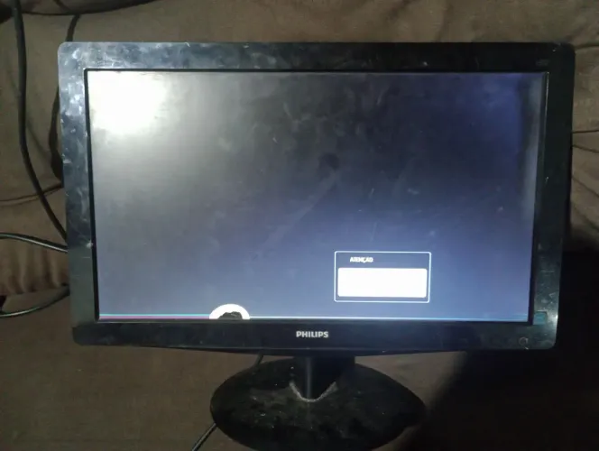 monitor usado só tá com uma marca na tela por apenas r$ 150 aceite proposta