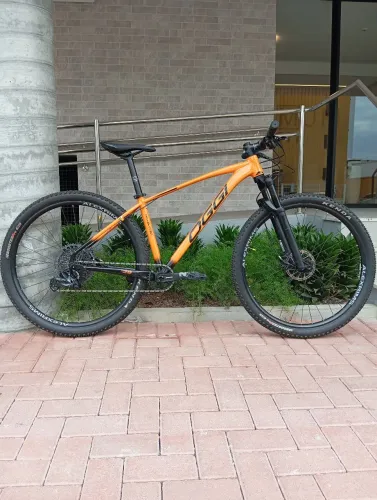 Bicicleta aro 29 t17 alumínio Sram Oggi 7.5