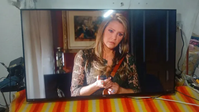 Vende-se uma tv philco 50 polegadas 8k 