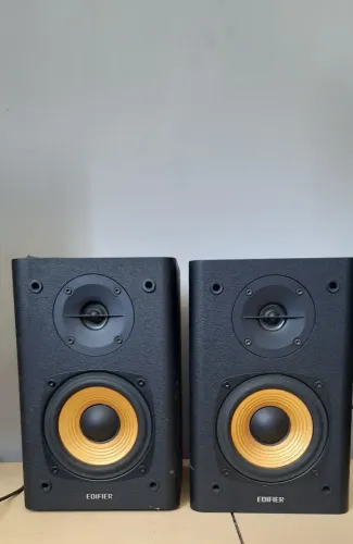 Monitor de áudio Edifier