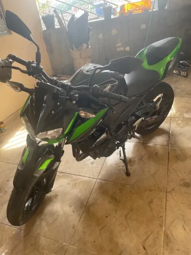 Vendo Kawasaki Z400
