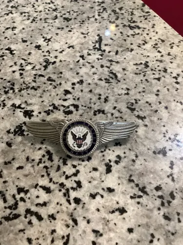 Broche pin militar asas united states navy marinha eua colecionável