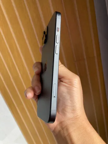 iPhone 15 black 128 gb 