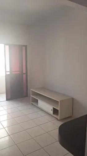 Alugo apartamento na melhor localização do Jardim Renascença II com 2 quartos