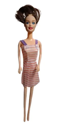 Boneca Magrela Tipo Barbie Simples 29cm Usada