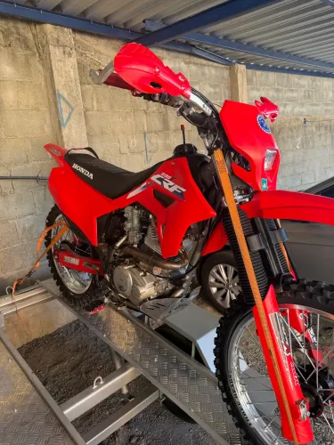 Moto muito nova