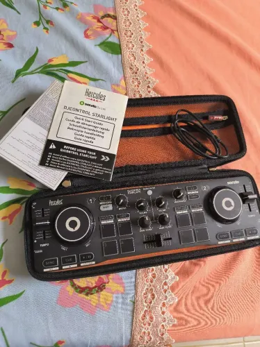 Controladora Dj Starlight Hercules