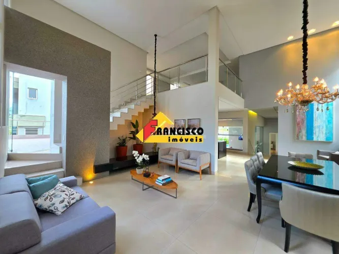 Casa em Condomínio à venda, 3 quartos, 2 suítes, 4 vagas, Condomínio Ville Royale - Divinó