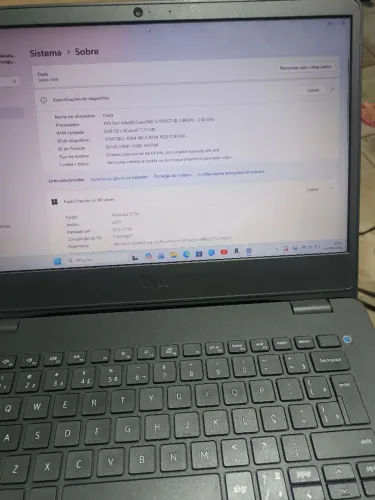 Notebook DELL semi-novo.