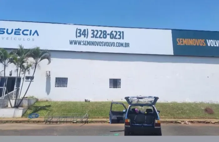 Fachadas e Toldos