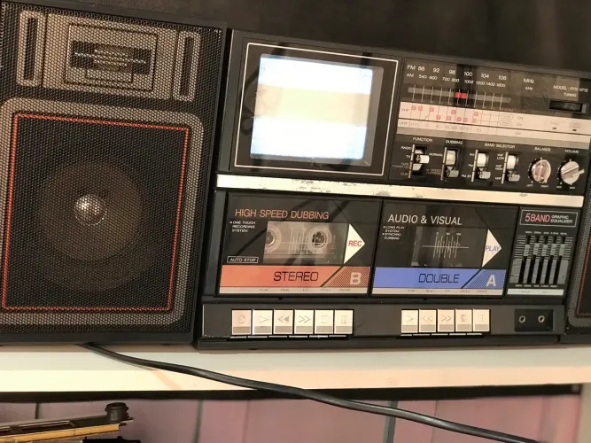 Rádio Bombox Tokay